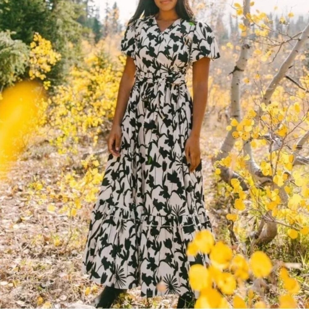 Ivy City Co Mila Maxi Dress Black White Floral Size M Cotton